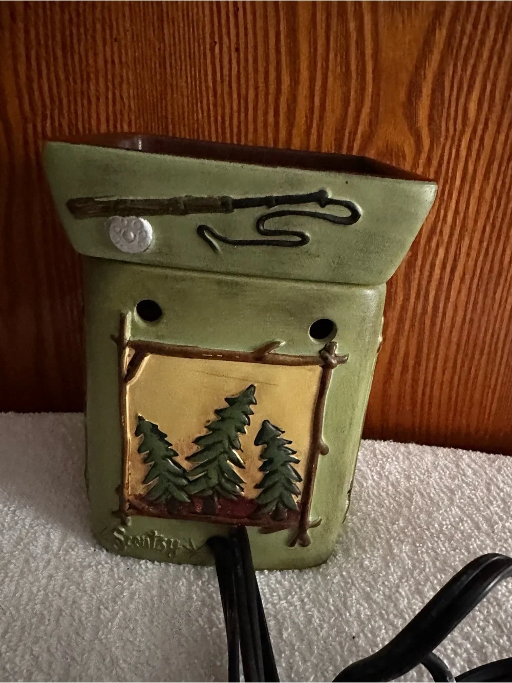 Scentsy Lodge Wax Warmer Moose Bear Fish Pine Rustic Cabin w/ Bulb Retired